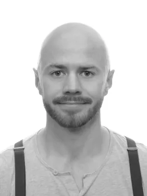 Sam Fraser porträttbild i svartvitt.